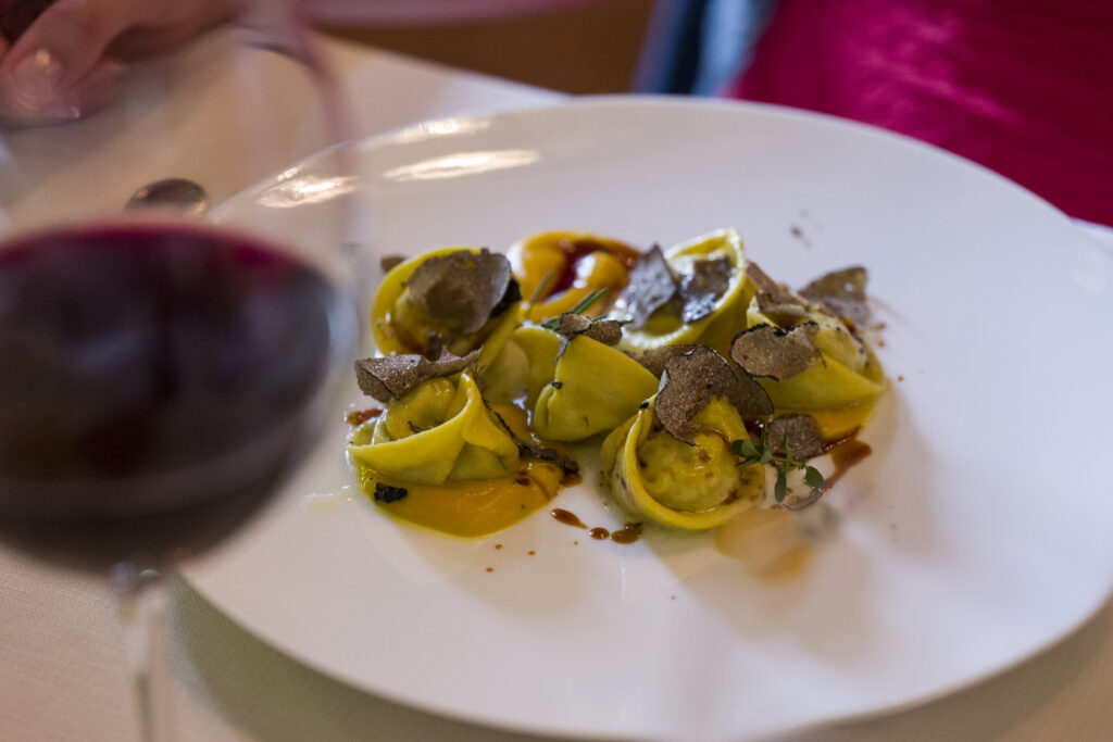 la-taverna-piatto-tartufo-pasta